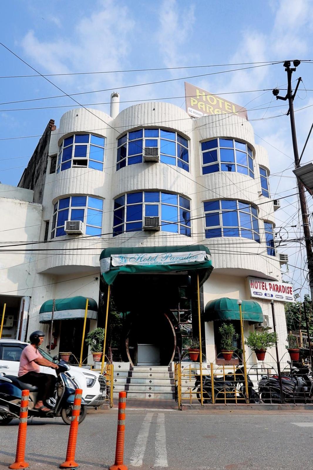Hotel Paradise Kanpur Exterior foto